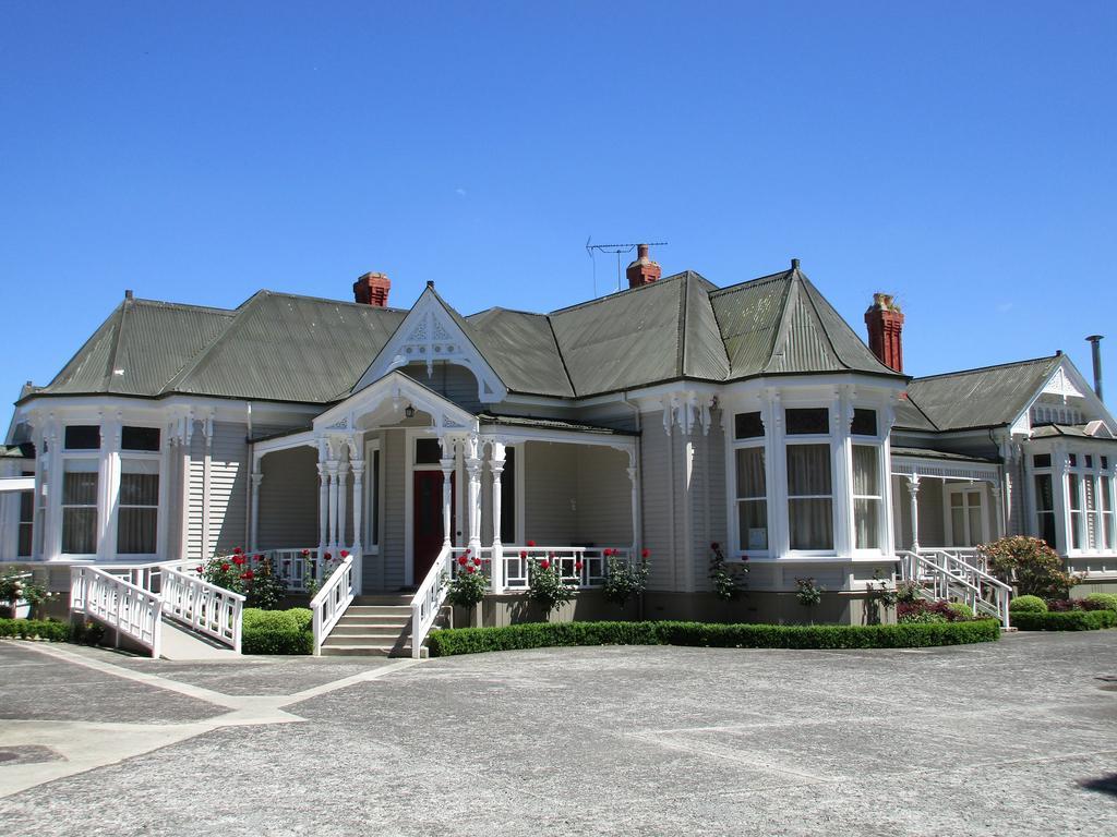 Valmai House Cambridge Motel Exterior photo