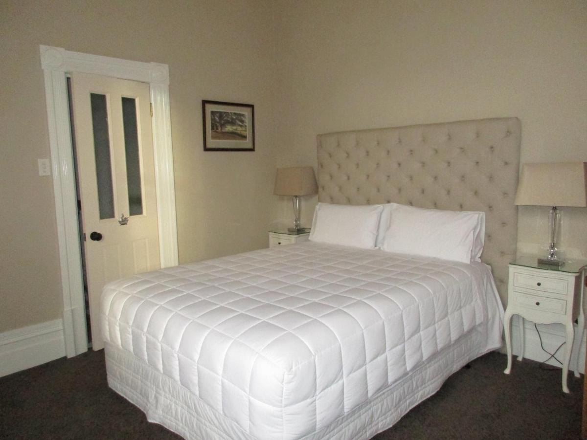 Valmai House Cambridge Motel Room photo